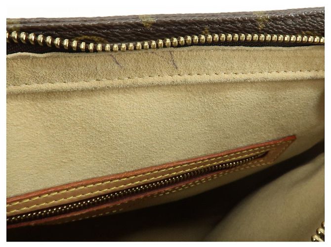 Borsa a tracolla Louis Vuitton Monogram Looping GM in pelle Marrone M51145 - vista 22