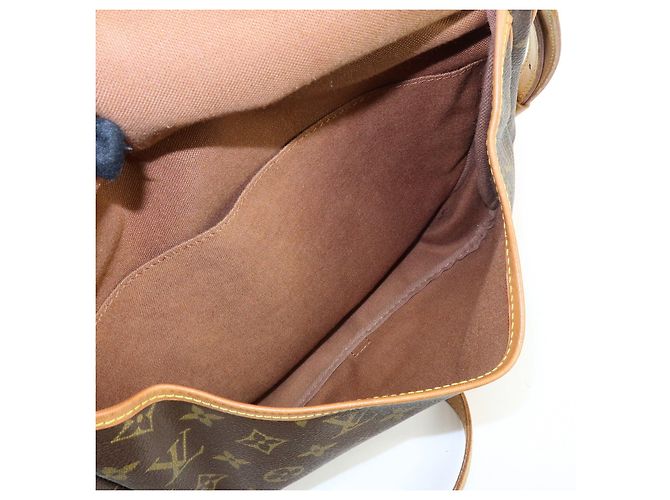 Louis Vuitton Monogram Saumur 30 Canvas Shoulder Bag Brown M42256 - vista 22