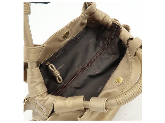 LOEWE Anagram Shopper aus Nappa Aire Leder Gold - Ansicht 22
