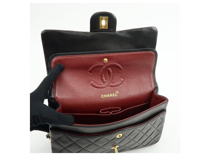 Borsa a tracolla con catena CHANEL Matelasse 25 Double Flap Nera A01112 - vista 21