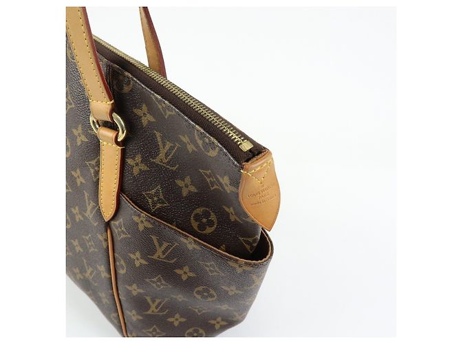Borsa a spalla Louis Vuitton Monogram Totally MM Brown M56689 - vista 14