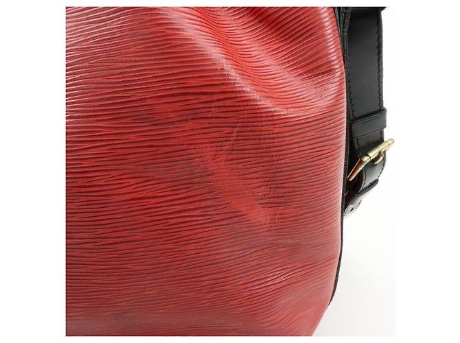 Borsa a tracolla Louis Vuitton Epi Petit Noe Noir Castilian Red M44172 - vista 19