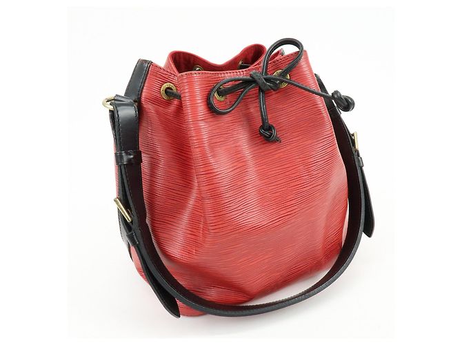 Borsa a tracolla Louis Vuitton Epi Petit Noe Noir Castilian Red M44172 - vista 4