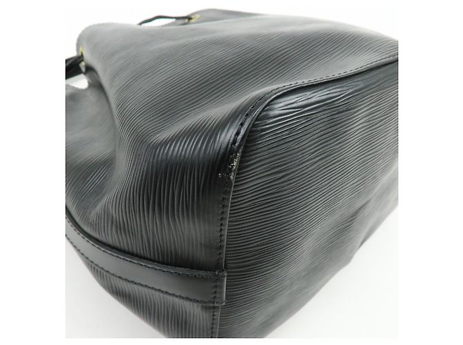Borsa a tracolla Louis Vuitton Epi Petit Noe Noir Black M44102 - vista 15