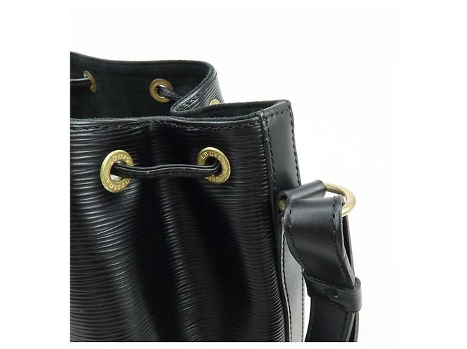 Borsa a tracolla Louis Vuitton Epi Petit Noe Noir Black M44102 - vista 16