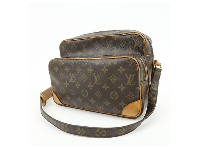 Louis Vuitton Monogram Nile Shoulder Bag Crossbody Bag M45244 - vista 3