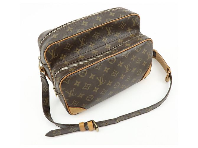 Louis Vuitton Monogram Nile Shoulder Bag Crossbody Bag M45244 - vista 4