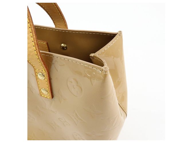Borsa a mano Louis Vuitton Monogram Vernis Reade PM in pelle Noisette M91334 - vista 17