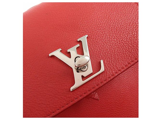 Zaino Louis Vuitton Lockme in pelle Taurillon Ruby M41818 - vista 19