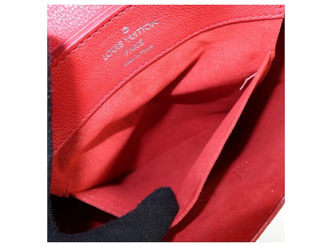 Zaino Louis Vuitton Lockme in pelle Taurillon Ruby M41818 - vista 22