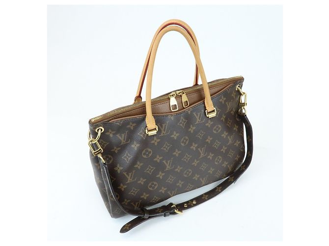 Borsa a mano e a tracolla Louis Vuitton Monogram Pallas Avana M40907 - vista 4