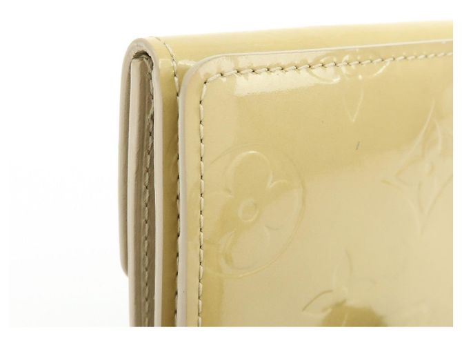 Cartera Ludlow Louis Vuitton Monogram Vernis Leather Beige M91160 - vista 12