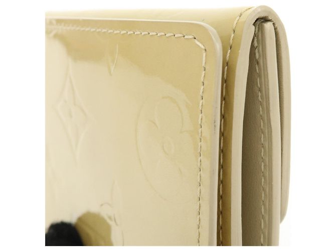 Cartera Ludlow Louis Vuitton Monogram Vernis Leather Beige M91160 - vista 13