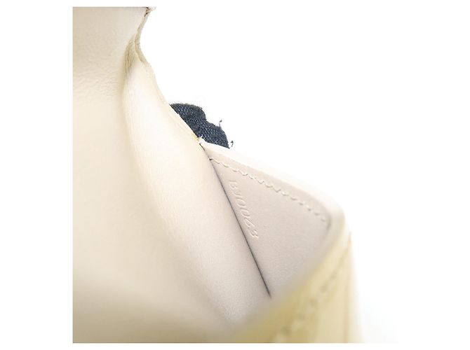 Cartera Ludlow Louis Vuitton Monogram Vernis Leather Beige M91160 - vista 24