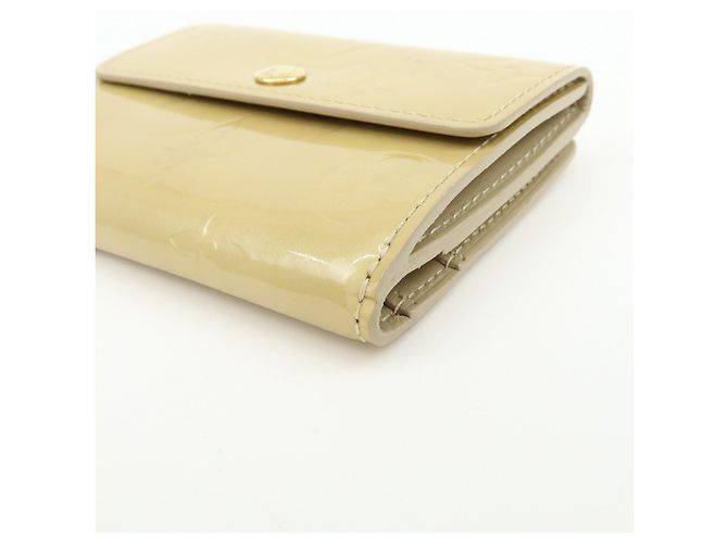 Cartera Ludlow Louis Vuitton Monogram Vernis Leather Beige M91160 - vista 7