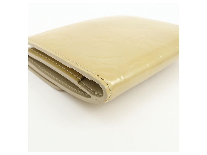 Cartera Ludlow Louis Vuitton Monogram Vernis Leather Beige M91160 - vista 8