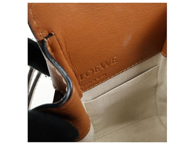 Borsa Mini 2Way LOEWE Anagram Hammock in pelle di vitello e cotone con coulisse - vista 22