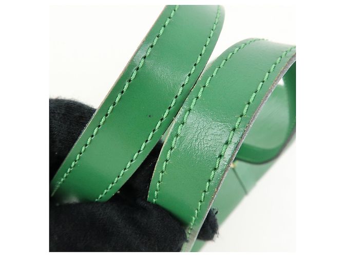 Borsa a mano Louis Vuitton Epi Soufflot Borneo Green M52224 - vista 6