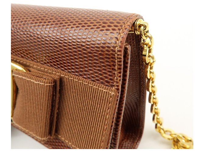 Salvatore Ferragamo Borsa 3Way a spalla e vita Ferragamo Vara in pelle embossed con fiocco - vista 13