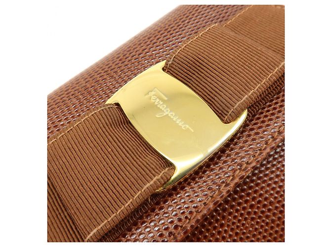 Salvatore Ferragamo Borsa 3Way a spalla e vita Ferragamo Vara in pelle embossed con fiocco - vista 17