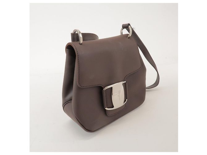 Salvatore Ferragamo Borsa a tracolla e a spalla Vara in pelle Ferragamo Marrone - vista 4