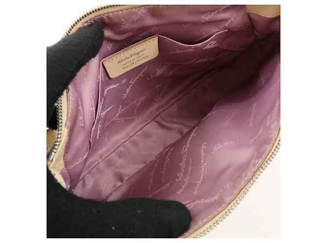Salvatore Ferragamo Borsa a tracolla e borsa a mano Ferragamo Gancini in pelle scamosciata Beige - vista 21