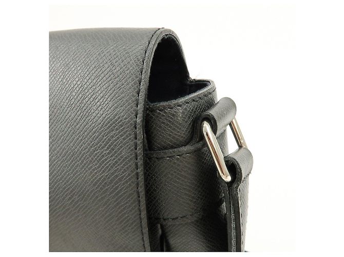 Borsa a tracolla Louis Vuitton Romain in pelle Taiga Ardoise M32852 - vista 14