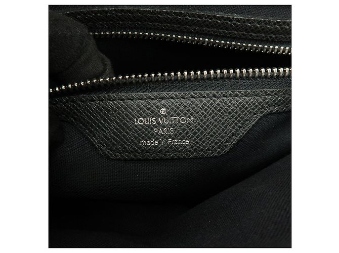 Borsa a tracolla Louis Vuitton Romain in pelle Taiga Ardoise M32852 - vista 23