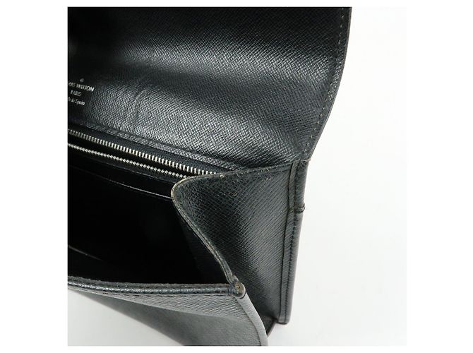 Borsa a pochette Louis Vuitton Selenga in pelle Taiga Ardoise M30782 - vista 19