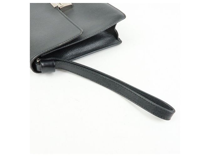Borsa a pochette Louis Vuitton Selenga in pelle Taiga Ardoise M30782 - vista 6
