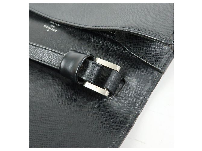 Borsa a pochette Louis Vuitton Selenga in pelle Taiga Ardoise M30782 - vista 8