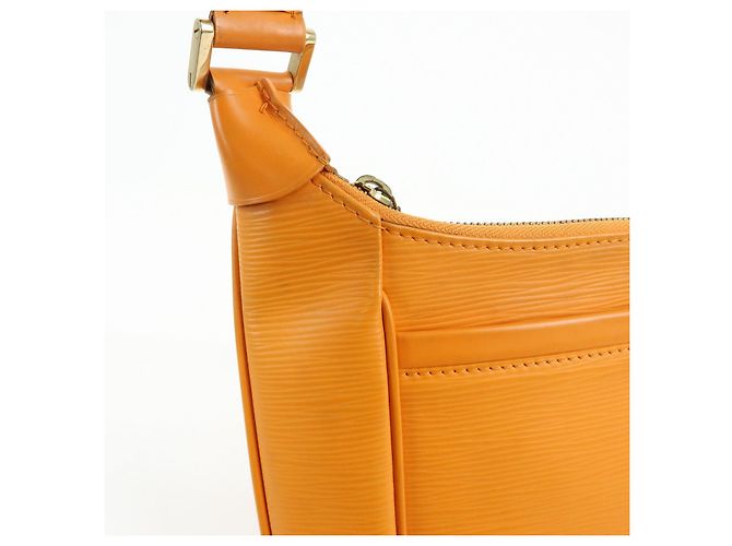 Louis Vuitton Borsa a tracolla Matsy in pelle Epi Mandarin Orange M5897H - vista 15