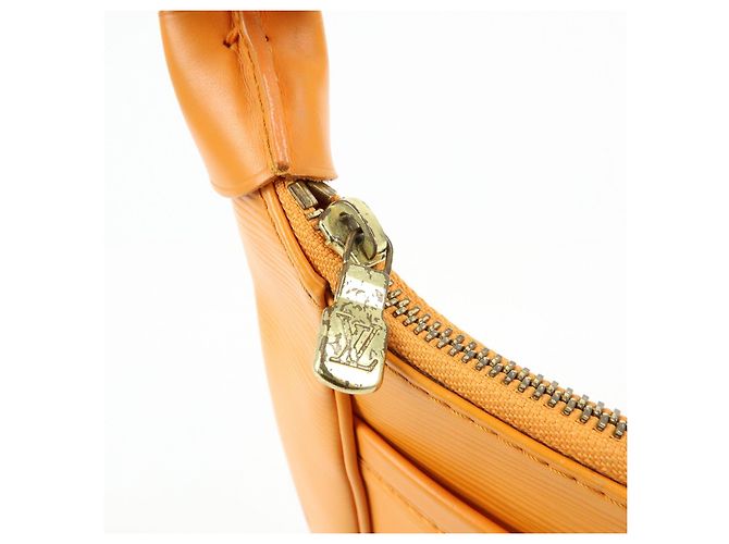 Louis Vuitton Borsa a tracolla Matsy in pelle Epi Mandarin Orange M5897H - vista 16
