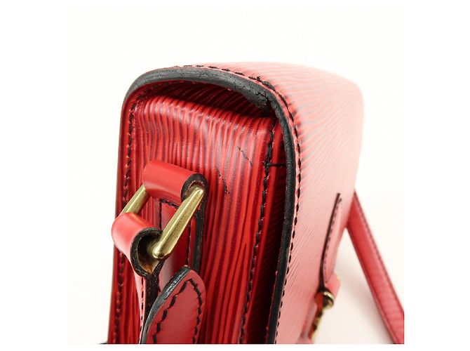 Saint-Cloud Louis Vuitton Borsa a tracolla Mini Saint Cloud in pelle Epi Rossa M52217 - vista 15