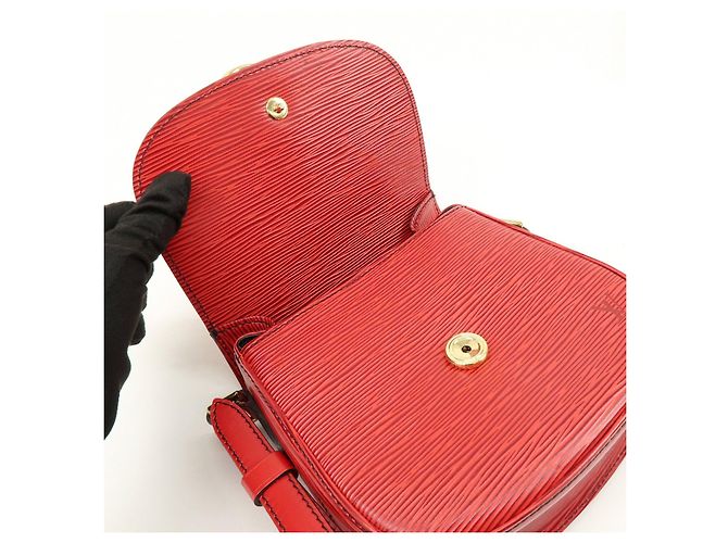 Saint-Cloud Louis Vuitton Borsa a tracolla Mini Saint Cloud in pelle Epi Rossa M52217 - vista 19