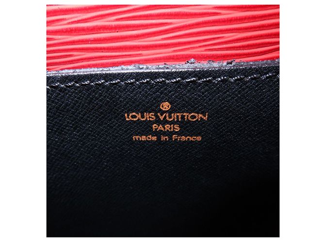 Saint-Cloud Louis Vuitton Borsa a tracolla Mini Saint Cloud in pelle Epi Rossa M52217 - vista 23