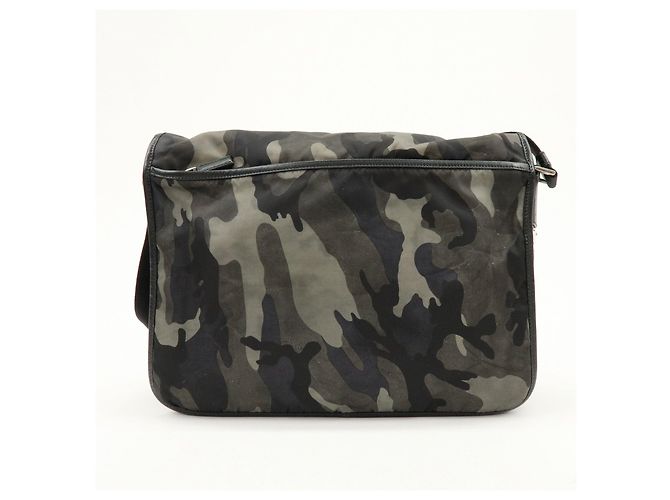 Borsa a tracolla PRADA in nylon e pelle Saffiano camouflage con logo triangolare - vista 2