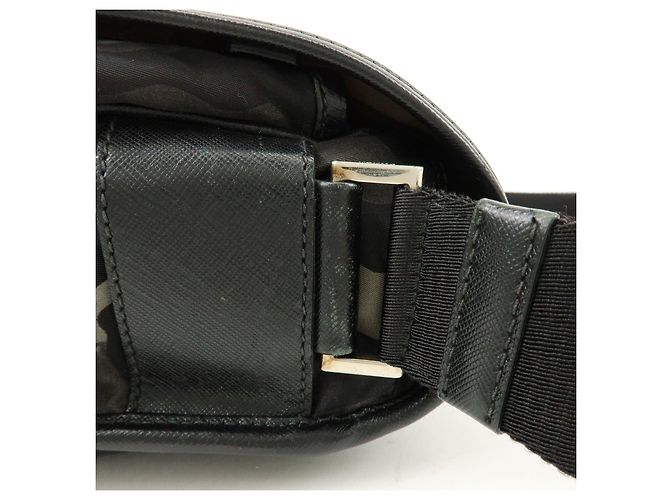 Borsa a tracolla PRADA in nylon e pelle Saffiano camouflage con logo triangolare - vista 8