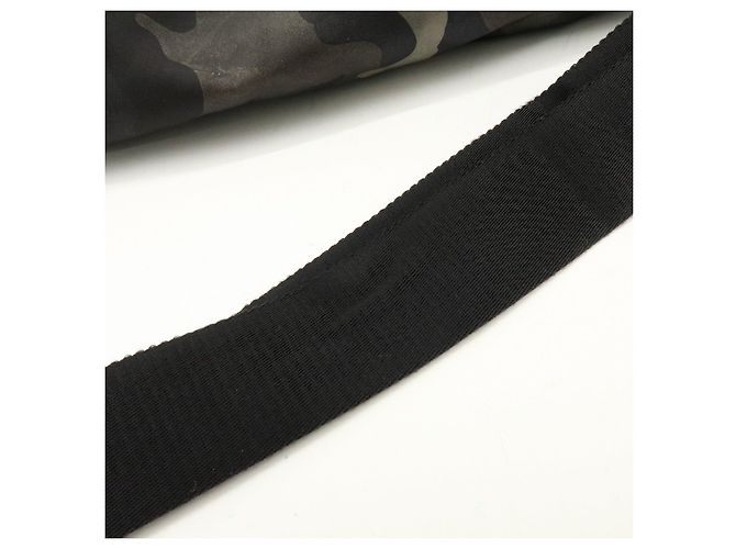 Borsa a tracolla PRADA in nylon e pelle Saffiano camouflage con logo triangolare - vista 9