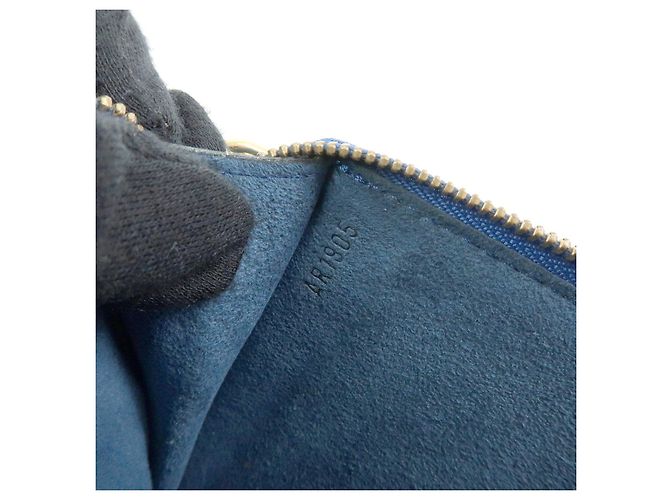 Louis Vuitton Epi Pochette Accessoires Pouch Toledo Blue M52945 - vista 24