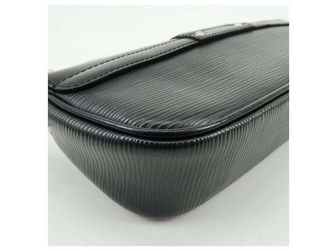 Louis Vuitton Epi Pochette Montaigne Shoulder Bag Noir M59292 - vista 11