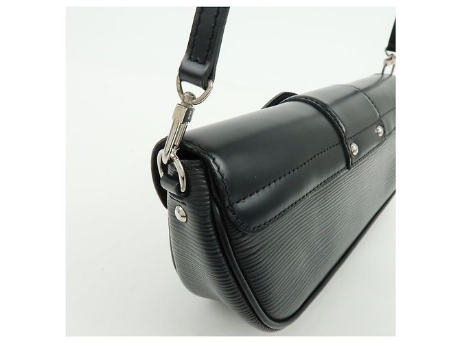 Louis Vuitton Epi Pochette Montaigne Shoulder Bag Noir M59292 - vista 15