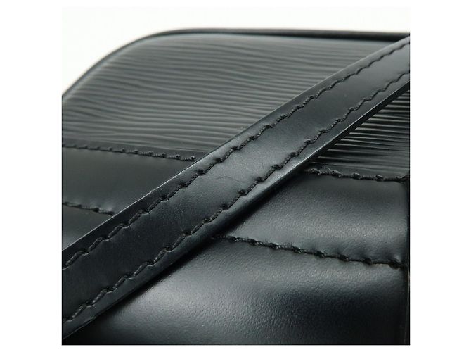 Louis Vuitton Epi Pochette Montaigne Shoulder Bag Noir M59292 - vista 7