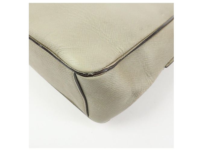 Louis Vuitton Borsa a tracolla Milo in pelle Taiga M32633 - vista 14