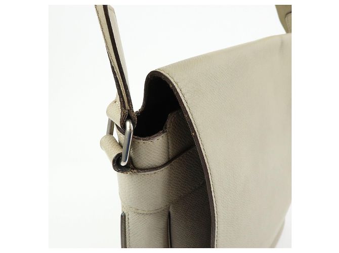 Louis Vuitton Borsa a tracolla Milo in pelle Taiga M32633 - vista 16