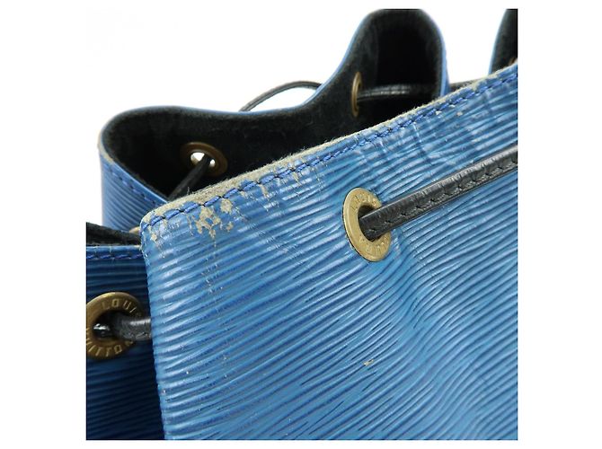 Louis Vuitton Epi Petit Noe Bicolor Shoulder Bag Blue Noir Ｍ44152 - vista 17