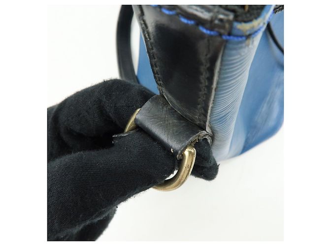 Louis Vuitton Epi Petit Noe Bicolor Shoulder Bag Blue Noir Ｍ44152 - vista 24