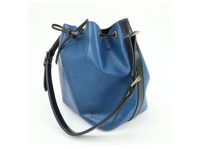 Louis Vuitton Epi Petit Noe Bicolor Shoulder Bag Blue Noir Ｍ44152 - vista 3