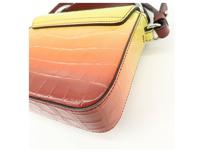 Chloé Borsa 2Way in pelle incisa Chloe C Borsa a tracolla Bordeaux Yellow - vista 15