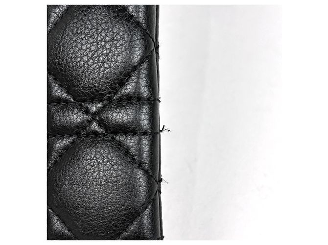 Christian Dior Caro Multifunktionsbeutel aus schwarzem Leder - Ansicht 4